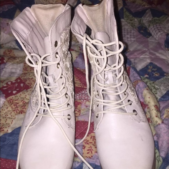 💥Boots/shoes💥 - Picture 2 of 3